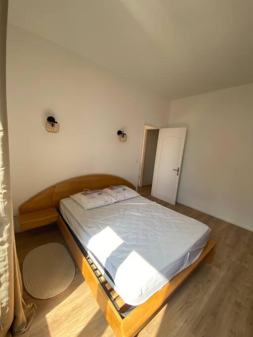 Corte Magnifique T2 45M2 Neuf 5 Personnes Place St Marcel Hyper Centre Wifi Lave Linge Tv Exterior foto